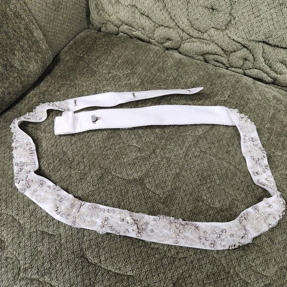 Bridal Dress Belt White satin ribbon with rhinestones and crystals - Picture 1 of 3